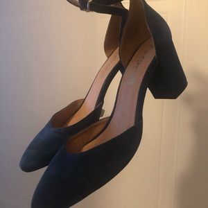 Blue suede block heels L’Intervalle
